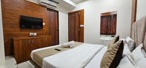 Hotel Divya Palace