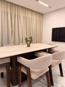 Suite 13 - Centre ville - Pisicne Rooftop