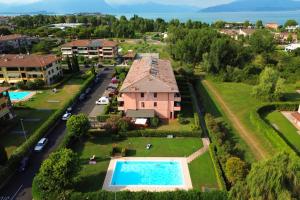 Giove Apt - piscina e natura a Sirmione