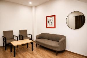 RROOMS Hotel Awadh Airport Hotel