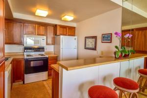 Napili Point A8 OceanFront 1BD Condo w Superb Ocean Views AC Pool