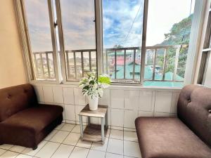 2 Bedrooms with Balcony near Burnham Park