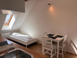 Apartments Airport Prague - Apartmány v domě se zahradou