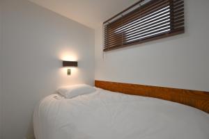 Still Wood Mapo Hanok - Entire 100-year Hanok, Sleeps 11
