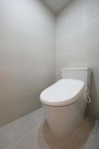 Still Wood Mapo Hanok - Entire 100-year Hanok, Sleeps 11