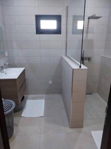 Luxury ground floor apartment with pool RDC