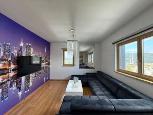 Sky View 17 - Free Private Garage Parking