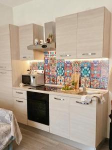 Cozy Apartment with Balcony near Lake and Parks