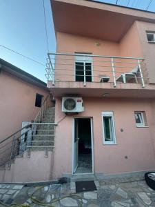 Apartman E M