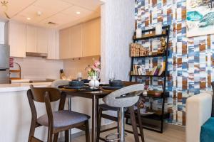 Modern 2BR with Balcony and City View in Yas Island
