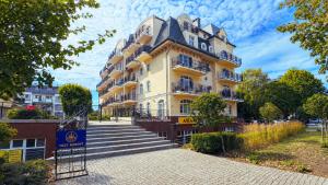 Korona Wazów 55 - Apartament z sypialnią przy Promenadzie & widok na morze - Apartment mit Schlafzimmer an der Promenade & Meerblick