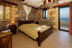 Villa Kimothoe with Private Pool, only 20 min to Elafonissi Beach
