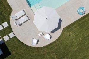 Apartment Garden in Villa Fioretta Your Countryside Escape with Shared Pool near Alghero