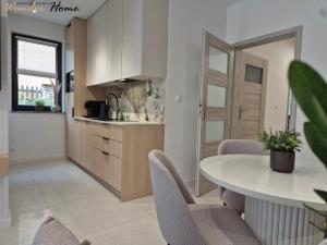 Apartament Heaven - z sauną, prywatnym tarasem i 2 sypialniami