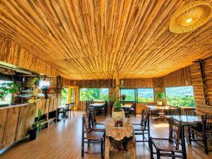 Nhà Đá Homestay Ngũ Chỉ Sơn