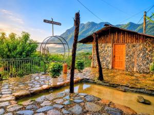 Nhà Đá Homestay Ngũ Chỉ Sơn