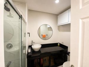 Warm & Stylish 1BR Condo One PonteFino Batangas