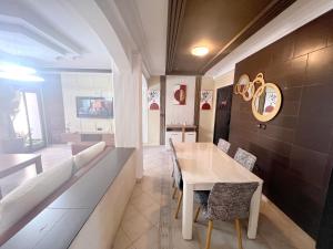 Beautiful family apartment near Amoud and McDonalds