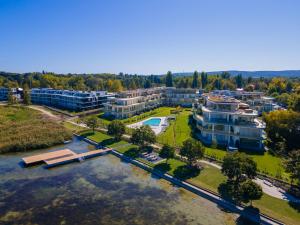 Szemes Bay Resort