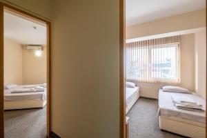Economy family rooms & parking