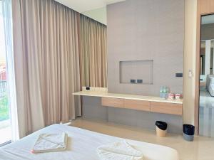 Luxury 6-Bedroom Pool Villa with Elevator in Pattaya-Near the Sea-Internet-Famous Restaurants