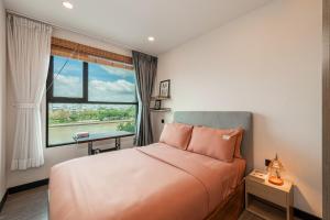 Hestia Living-2BR River View at DeLaSol District 4