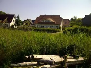 Ferienhaus Boddenkiek mit Wasserblick in Seedorf - Neu Reddevitz