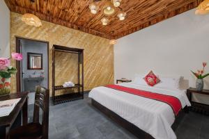 TOM Senerity Homestay
