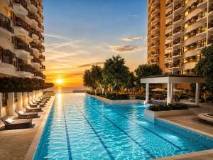 Pet-Friendly Manila Bay View 1BR with Balcony at Radiance