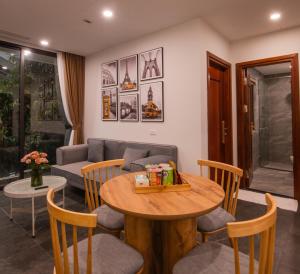 The WestLake Collection - Hanoi Home 5 Lakeside Apt