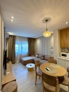 Fionas Apartment
