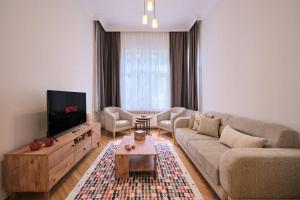 Historical Building at the Iconic Tram Street, 3BR