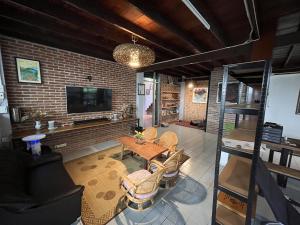 ADA House CNX