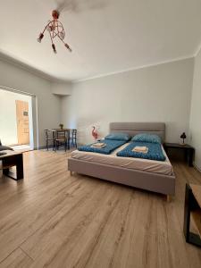 FLAMING FAMILY Suite - blisko Rynku - darmowy parking - self check in