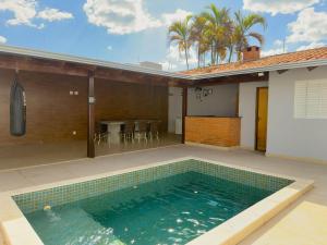 Casa Jardim Prime PiscinaChurrasqueira4 quartos
