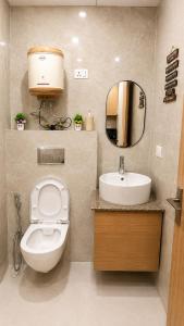 The Cozy Cocoon Near Pari Chowk