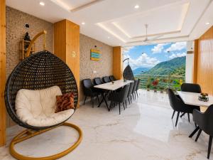 Hotel Classic crown, Mussoorie - A Boutique & Wellness Hotel near JW Marriots Mussoorie