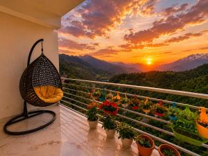 Hotel Classic crown, Mussoorie - A Boutique & Wellness Hotel near JW Marriots Mussoorie