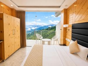 Hotel Classic crown, Mussoorie - A Boutique & Wellness Hotel near JW Marriots Mussoorie