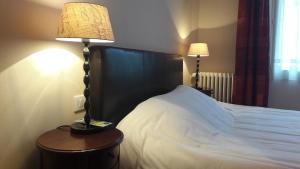 Hotels Hotel Les Aubepines : photos des chambres