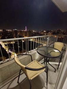 Great View 2BR2BA AC Pool Metro U Chile 1y3