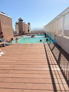 Great View 2BR2BA AC Pool Metro U Chile 1y3