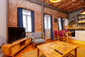 Spacious One Bedroom Apartment
