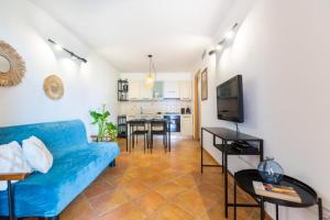 Aetòs Home Porto Pino hill