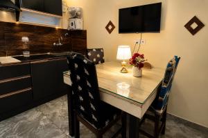Around Stays-Kedar Inn, Tapovan, Rishikesh