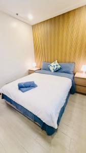 We Vibe, Alpha Grandview near Manila Bay
