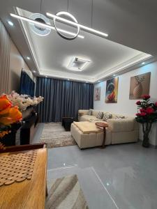 Kilimani Spacious 1BR with Private Study & Balcony