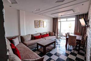 Charming 2-Bedroom Apartment with Direct sea view in Martil