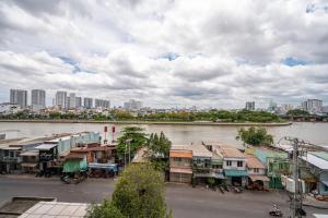 Hestia Living - 3BR Residence at DeLaSol District 4