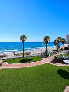 Doña Lola Beachfront Getaway